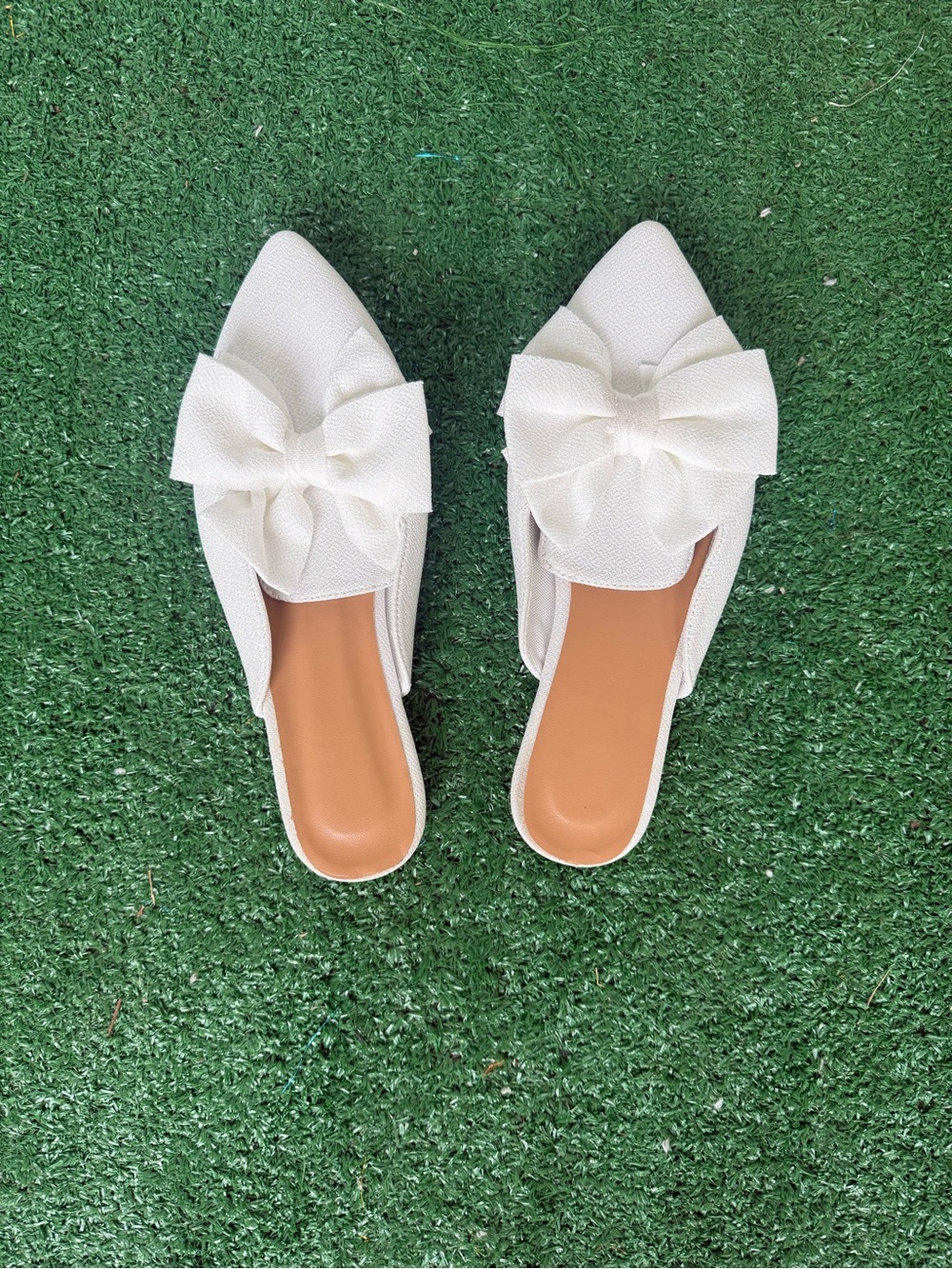 White Bow Pointed-Toe Women’s Slip-On Flats